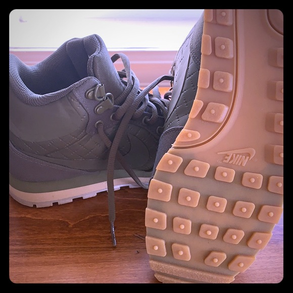 Brand new Women’s Nike  size 6.5 - Picture 1 of 2